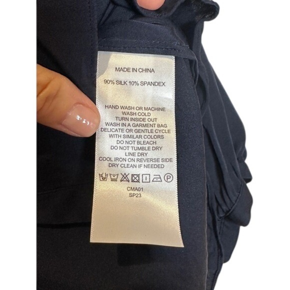 Quince Washable Silk Pleat Back Blouse Long Sleeve Navy Blue Quiet Luxury Size M - Picture 3 of 5